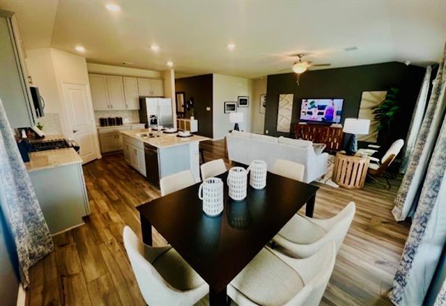 Building Photo - 4104 Joe Pool Dr