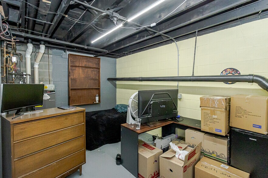 Building Photo - 6125 Seaman Rd