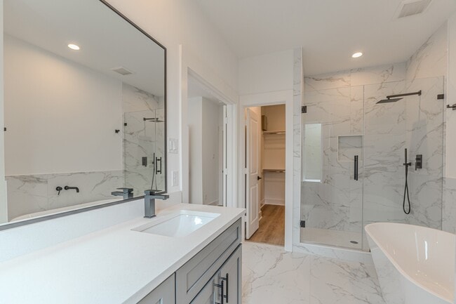 Building Photo - 7707 Inwood Grv Ln