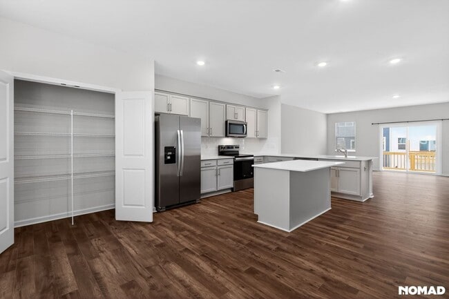 Building Photo - 821 Washington St