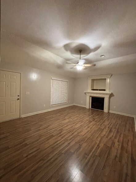 Building Photo - 2224 Stepping Stone Dr