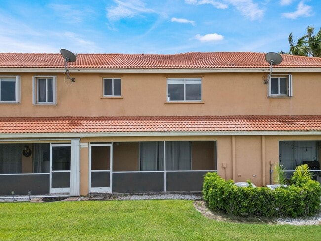 Building Photo - 6219 Eaton St