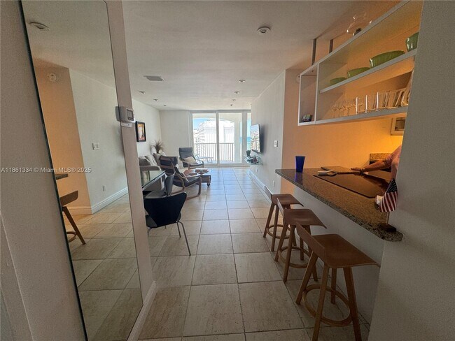 Building Photo - 5401 Collins Ave