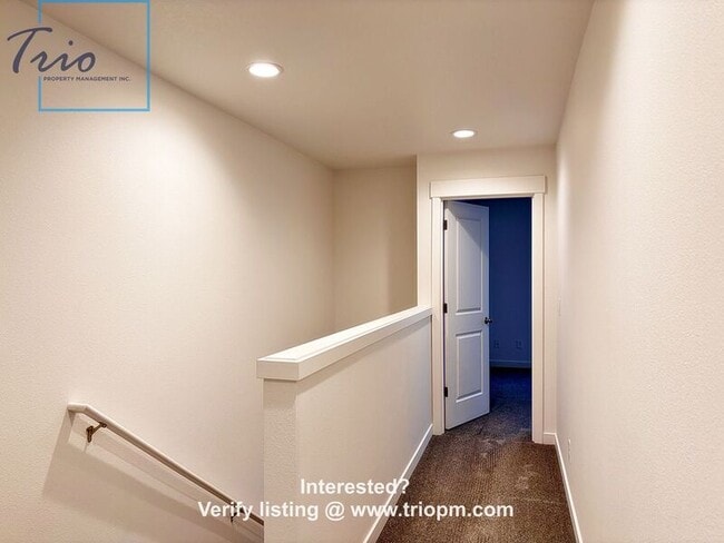 Building Photo - 2442 Brackenfern Blvd