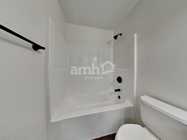 Building Photo - 1178 Edgewater Way