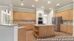 Building Photo - 15 Impala Way