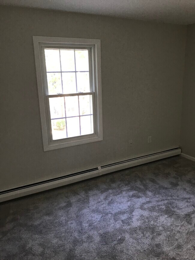 Bedroom 2 - 15 Northbrook Dr