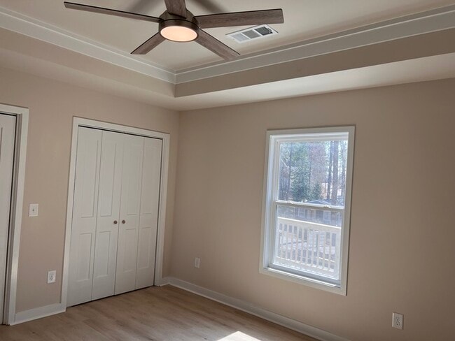 Building Photo - Brand NEW Home! AVAILABLE NOW!