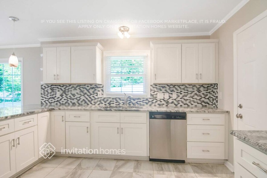 Building Photo - 7725 Audubon Dr