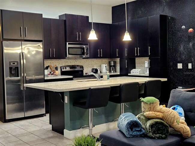 Building Photo - 386 Captiva Dr