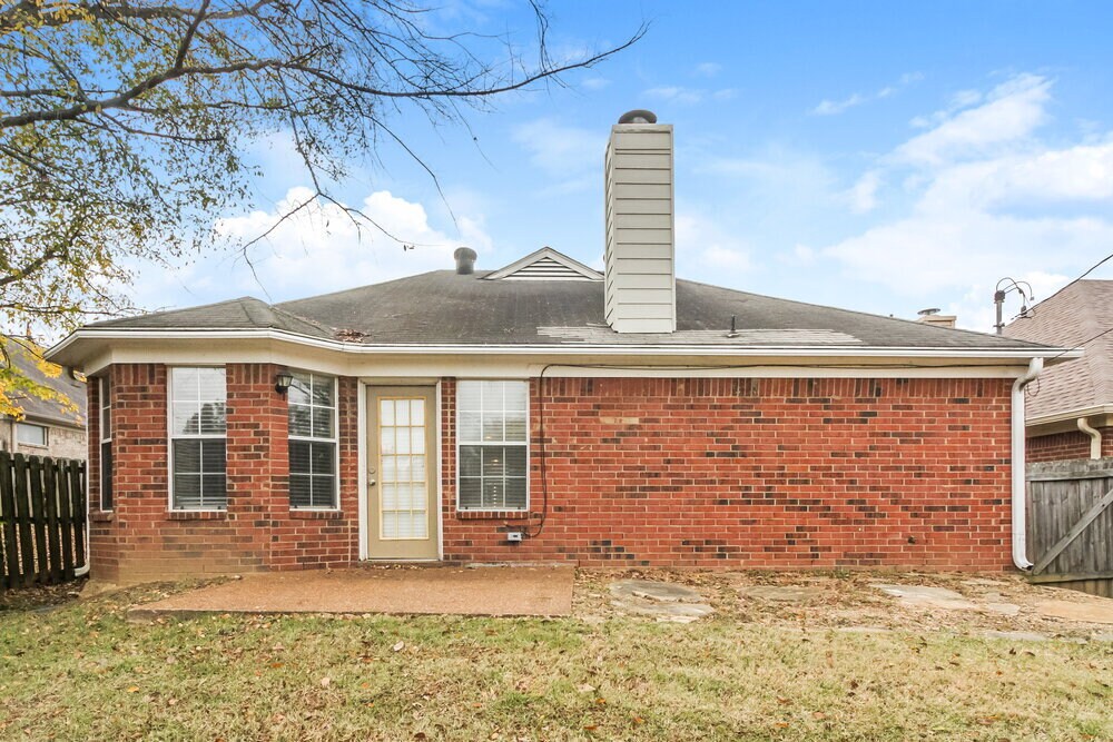 Building Photo - 1604 Marie Rd