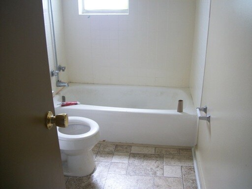 Building Photo - 300 6th Pl S