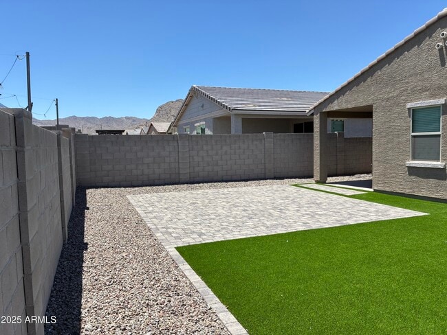 Building Photo - 19913 W Palo Verde Dr