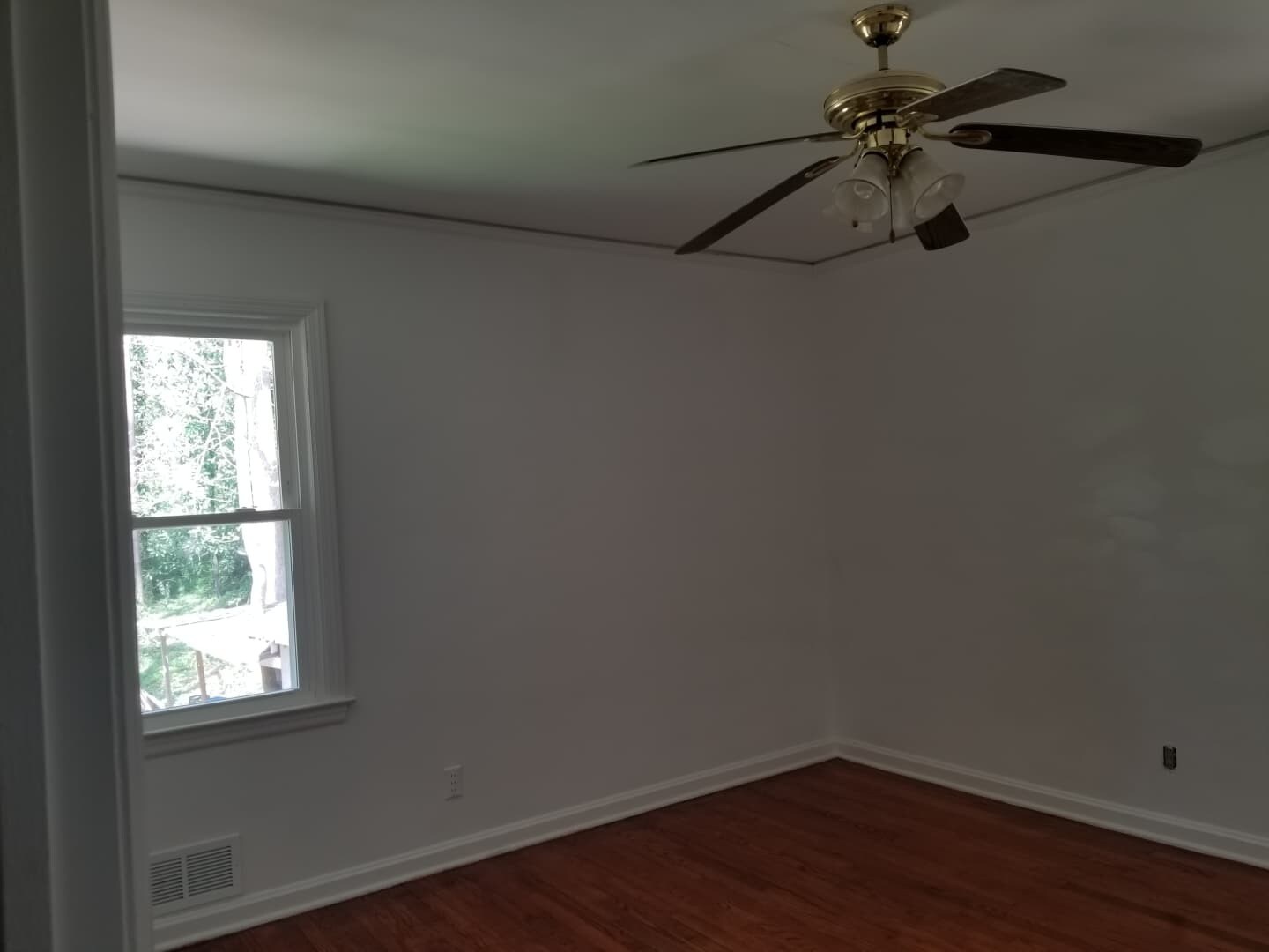 Building Photo - 2079 Honeysuckle Ln SW