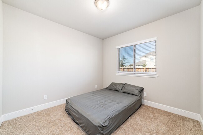 Building Photo - 10419 Talitha Trl