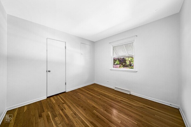 Building Photo - Three bedroom single family home close to ...