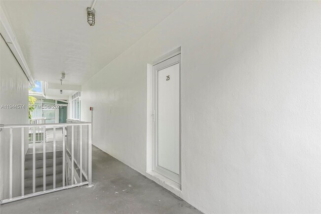 Building Photo - 1850 Meridian Ave