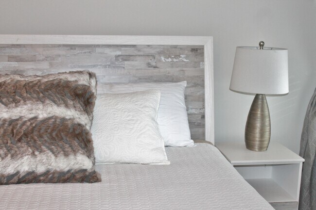 Building Photo - 7245 Meeting St