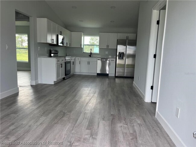 Building Photo - 7213 Ancha St