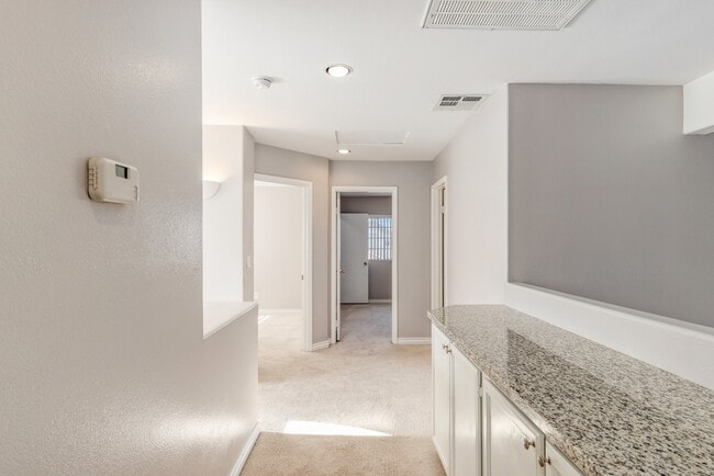 Building Photo - 2345 Potters