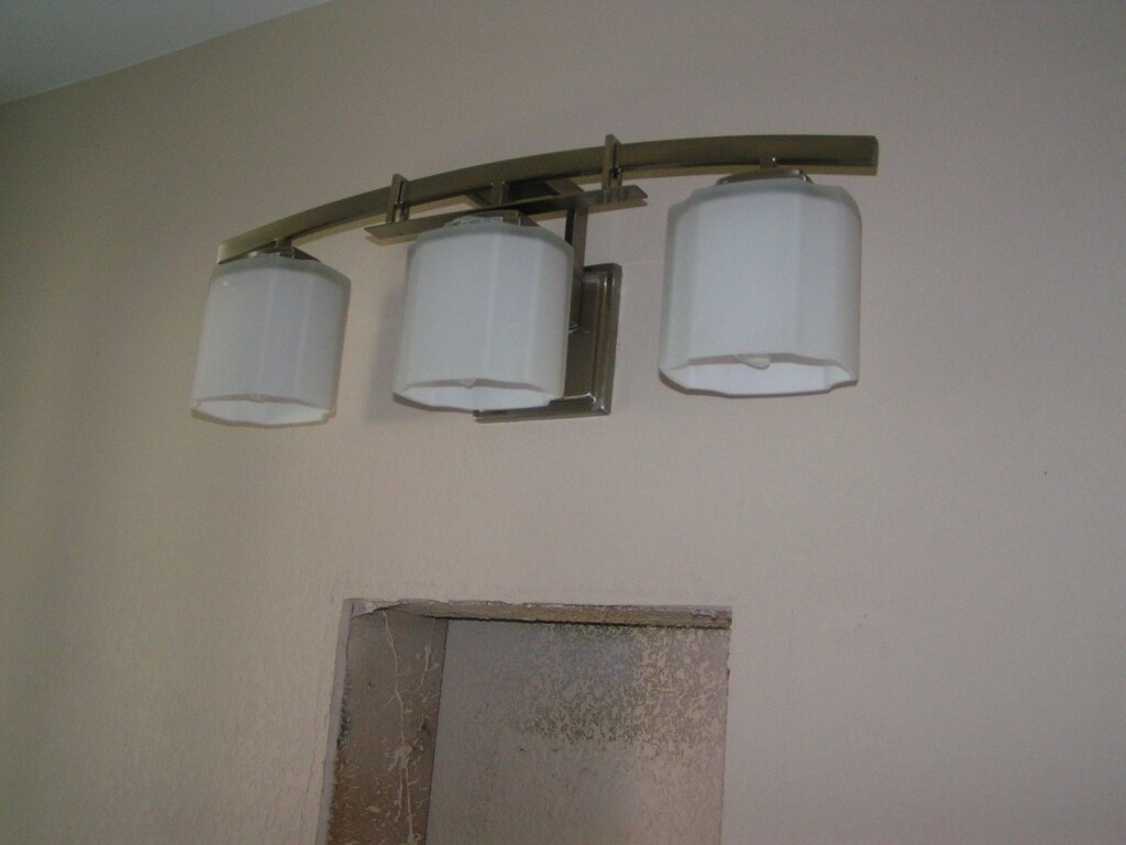 Building Photo - 1357 Kenton St