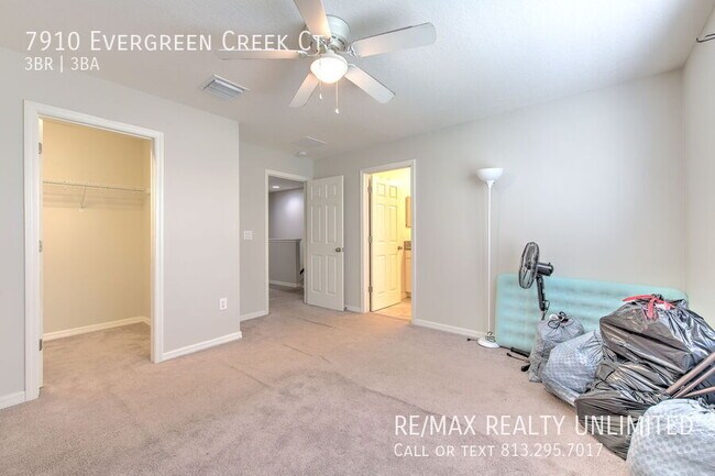 Building Photo - 7910 Evergreen Creek Ct