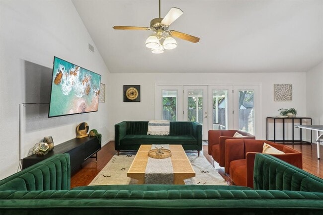 Building Photo - 11500 Sterlinghill Dr