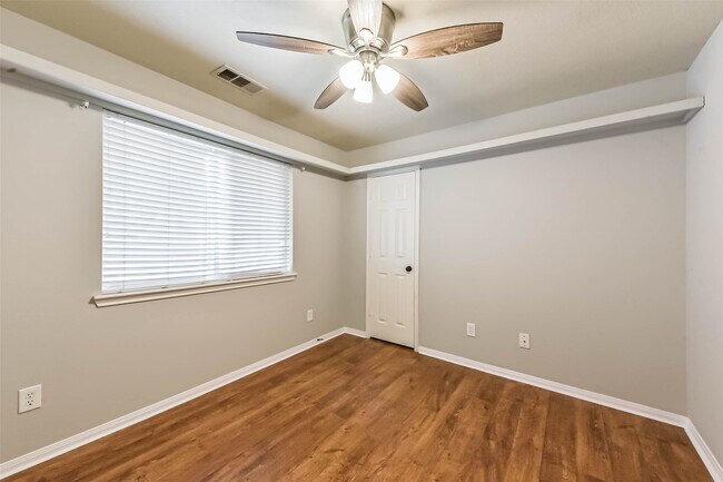 Building Photo - 13318 Ryan Landing Dr