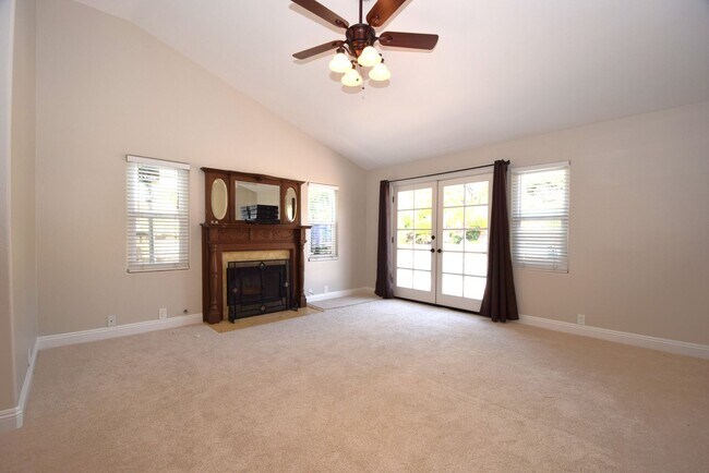 Building Photo - 6490 La Senda Ct