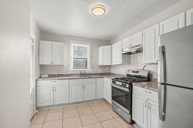Building Photo - 5713 Brooklyn Ave