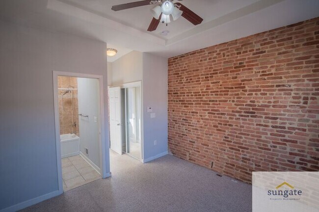 Building Photo - 11 N Streeper St