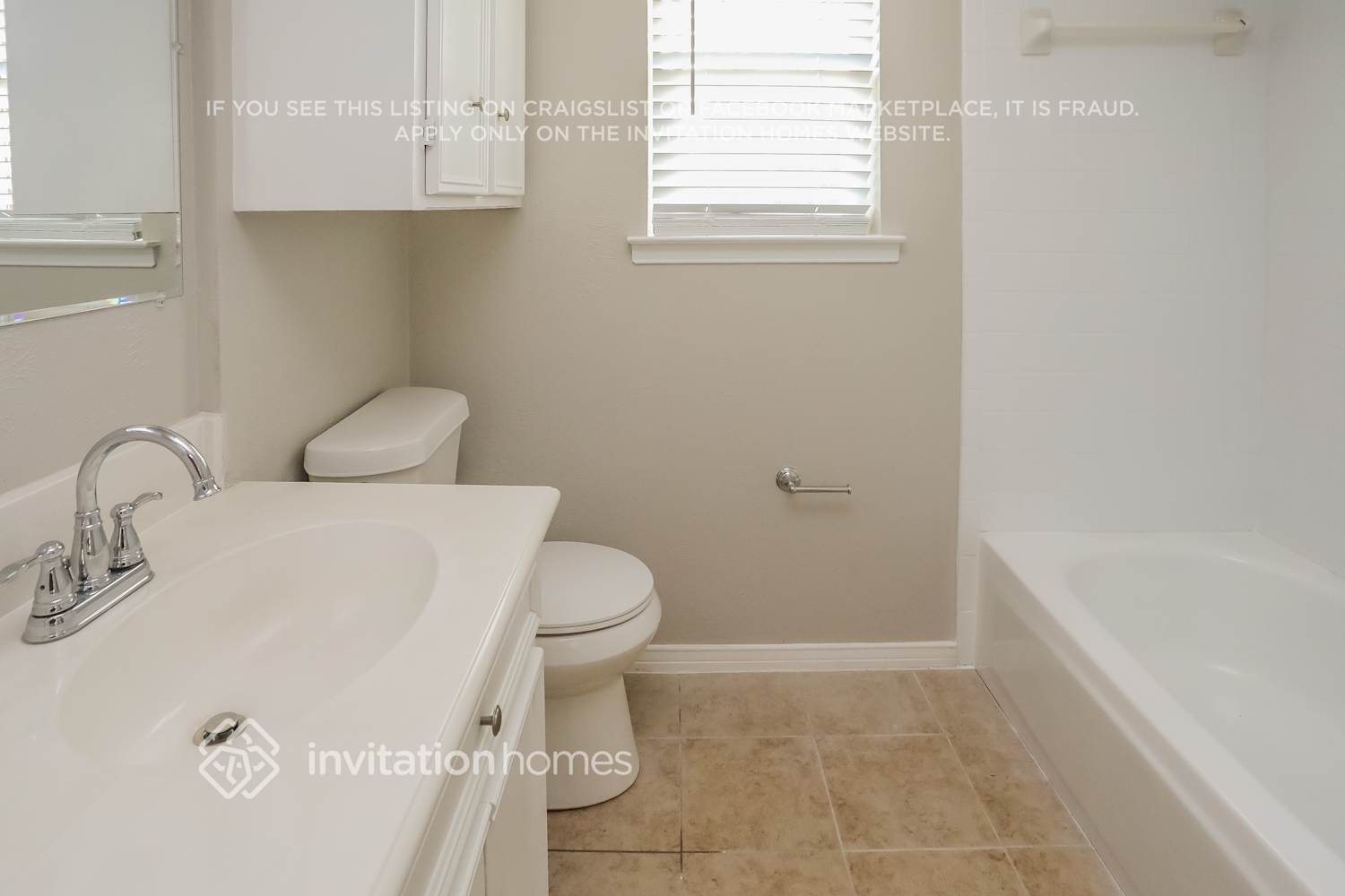 Building Photo - 1706 Surrey Ct