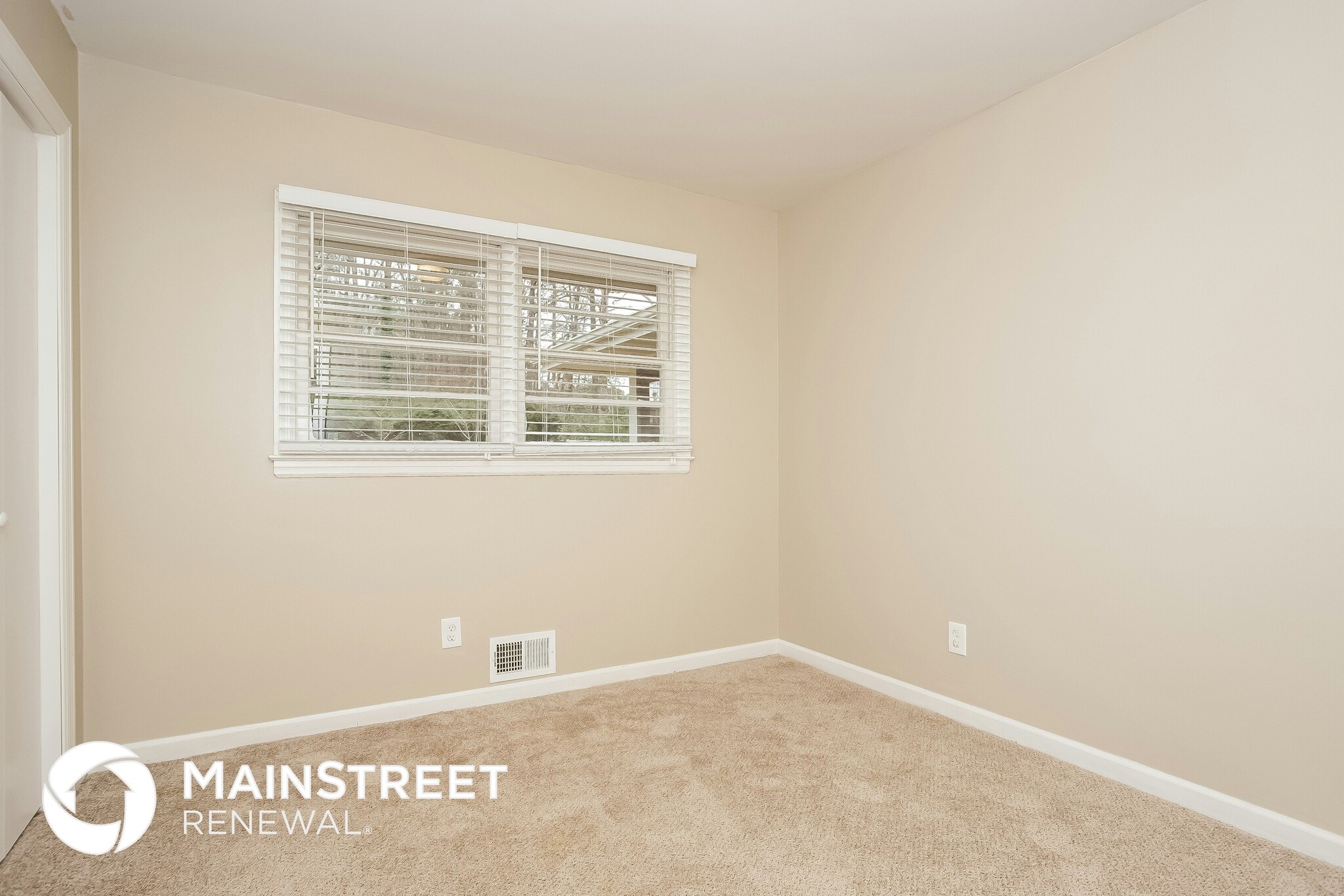 Building Photo - 1354 Pendley Dr