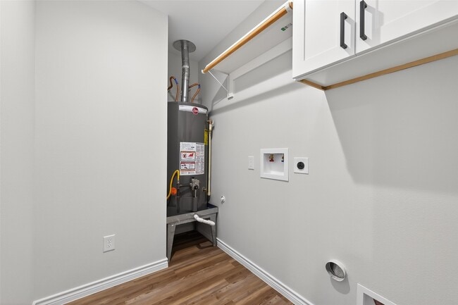 Building Photo - 1920 Ripple Creek Dr