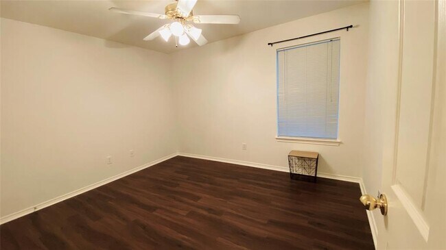 Building Photo - 15306 Bronze Leaf Ct