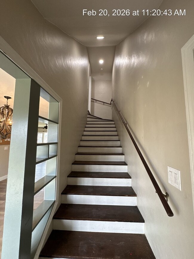 Building Photo - Dinuba Home Coming Soon!