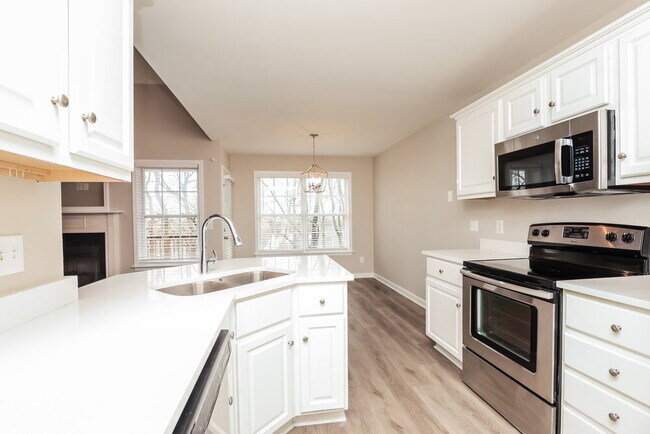 Building Photo - 8011 Tiger Ct