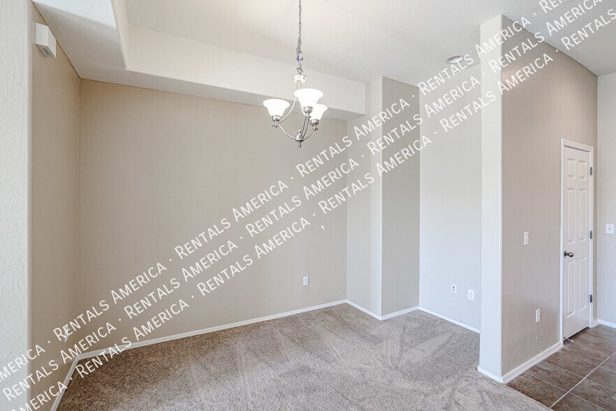 Building Photo - 14575 W Mountain View Blvd