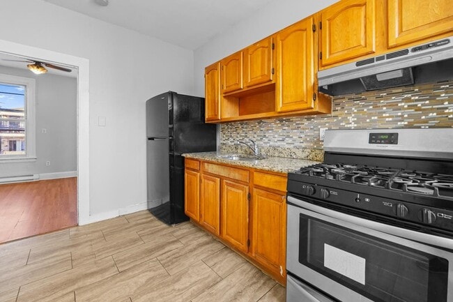 Building Photo - 6118 Palisade Ave