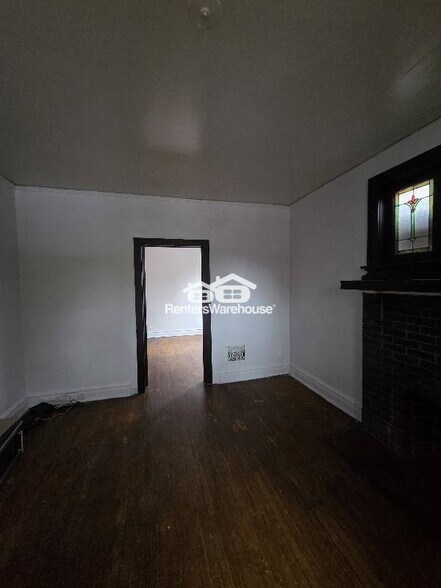 Building Photo - 5066-5068 W Florissant Ave