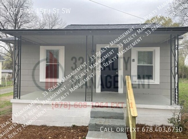 Primary Photo - One-Level Single Family charming bungalow ...