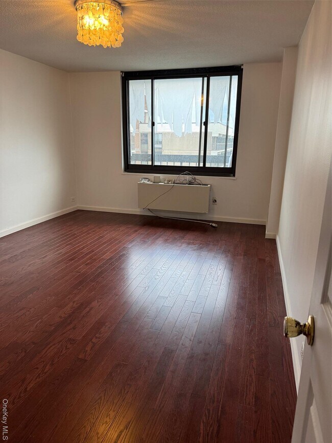 Building Photo - 150-38 Union Tpke