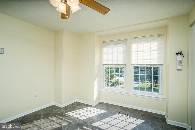 Building Photo - 7746 Patuxent Oak Ct