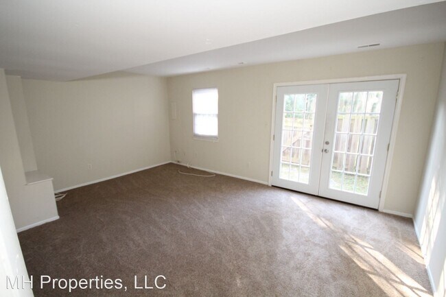 Building Photo - 3 br, 3.5 bath House - 602 Ivy League Lane