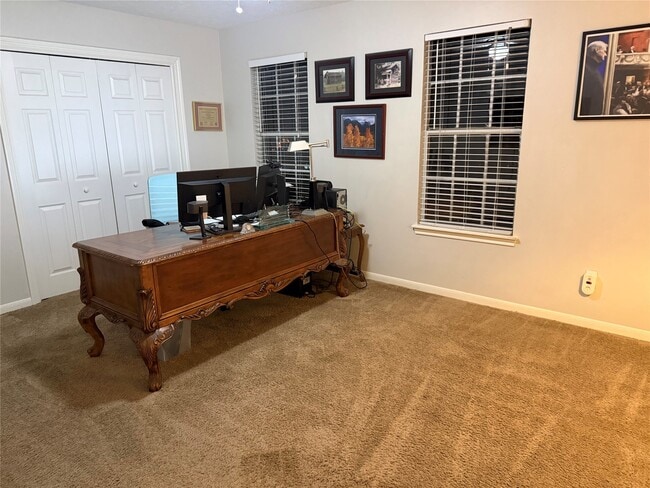 Building Photo - 20307 Pittsford Dr