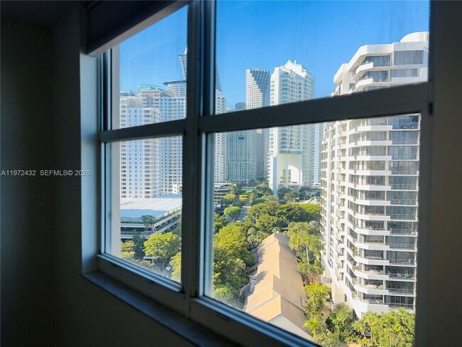 Building Photo - 770 Claughton Island Dr