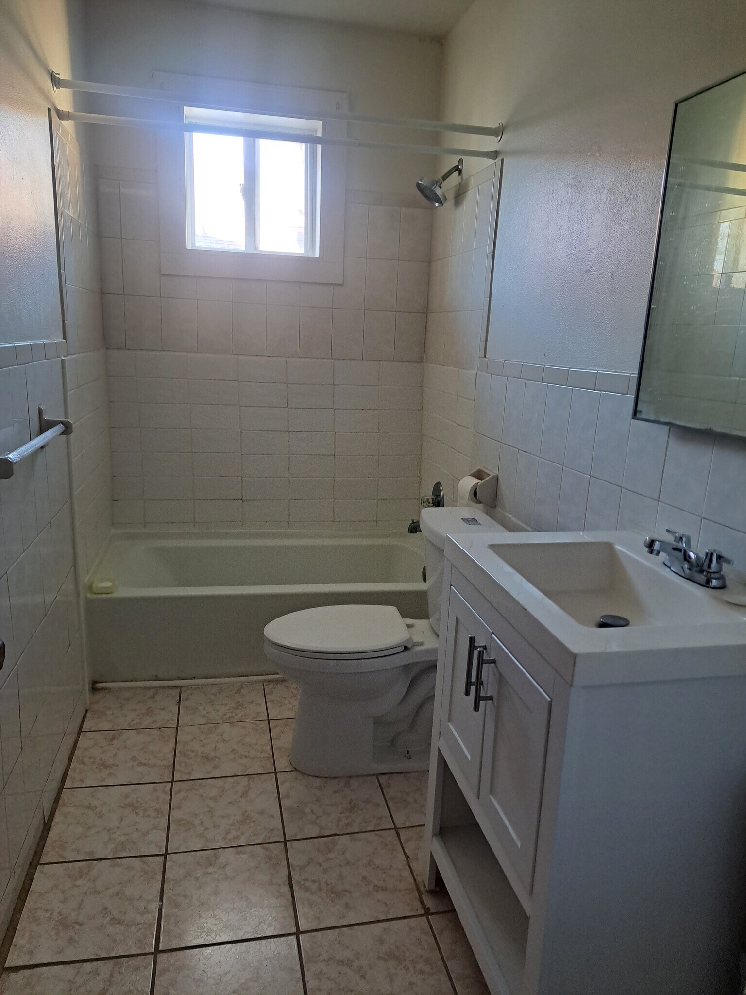 Building Photo - 73 Birdsey St