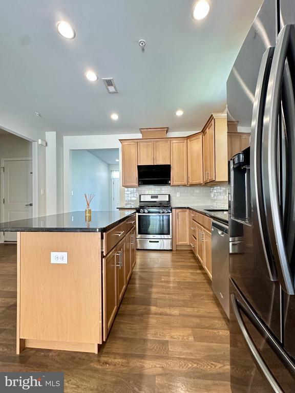 Building Photo - 313 Wynstone Ct