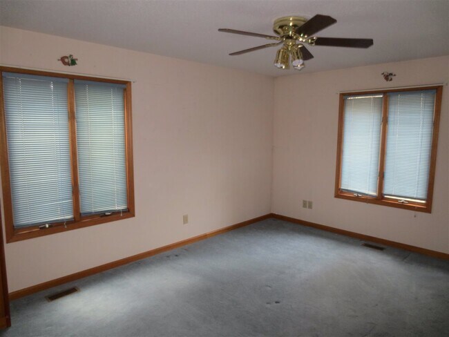 Building Photo - 1236 Rays Bridge Rd
