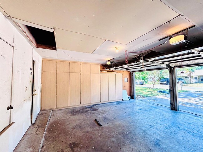 Building Photo - 3700 Cookstown Dr